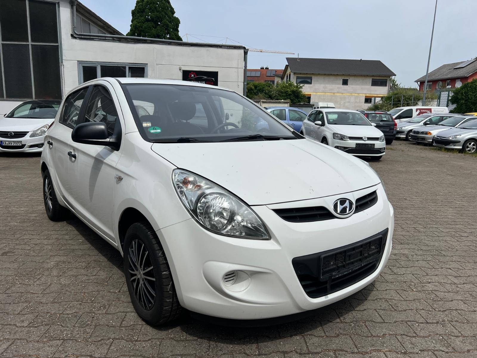 Hyundai i20 Classic*2 HAND*KLIMA*TÜV*8-FACH*SERVICE NEU*