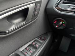 Fahrzeugabbildung Seat Leon FR 1,5 TSI Navi Sitzh LED Full-Link 2.Hand