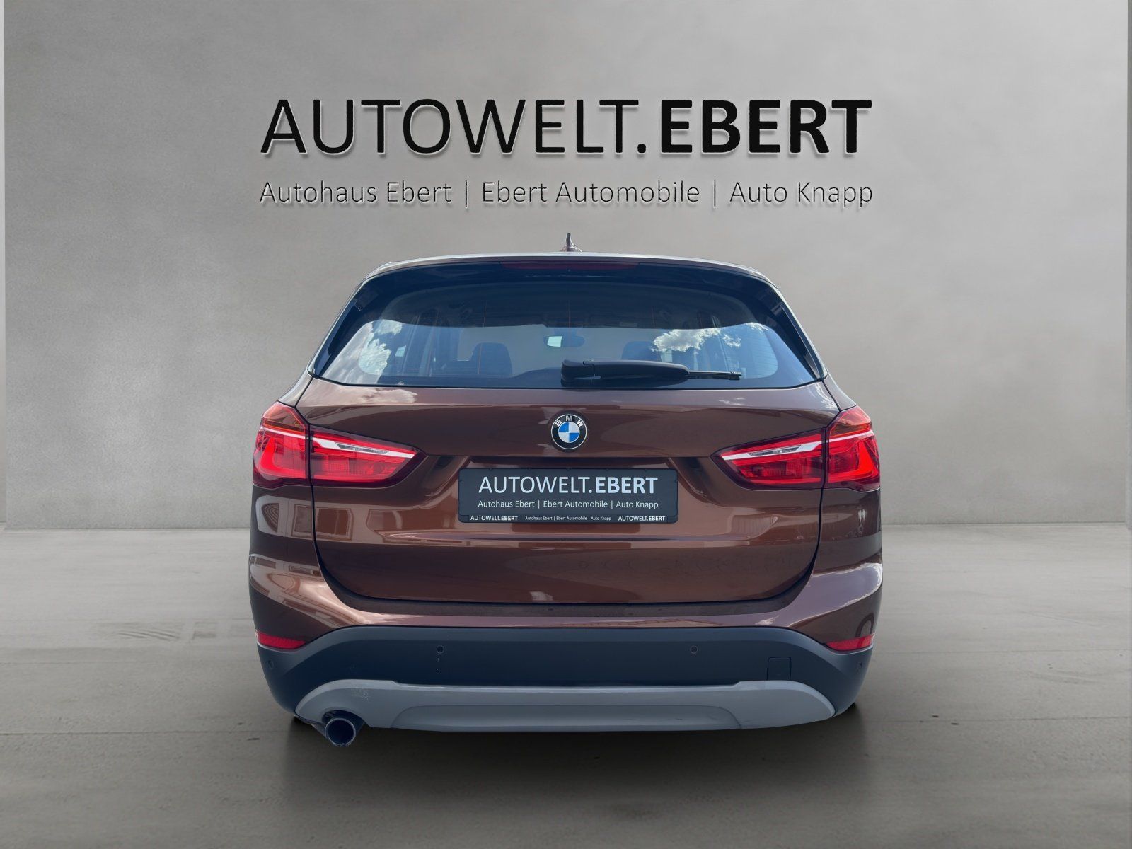 Fahrzeugabbildung BMW X1 sDrive 18i Advantage/PDC/SHZ/NAVI/