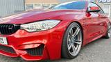 BMW M4 Coupe//LED//LEDER//HEAD-UP//360°KAMERA  - BMW mit Benzin-Antrieb: Orange, Sportwagen