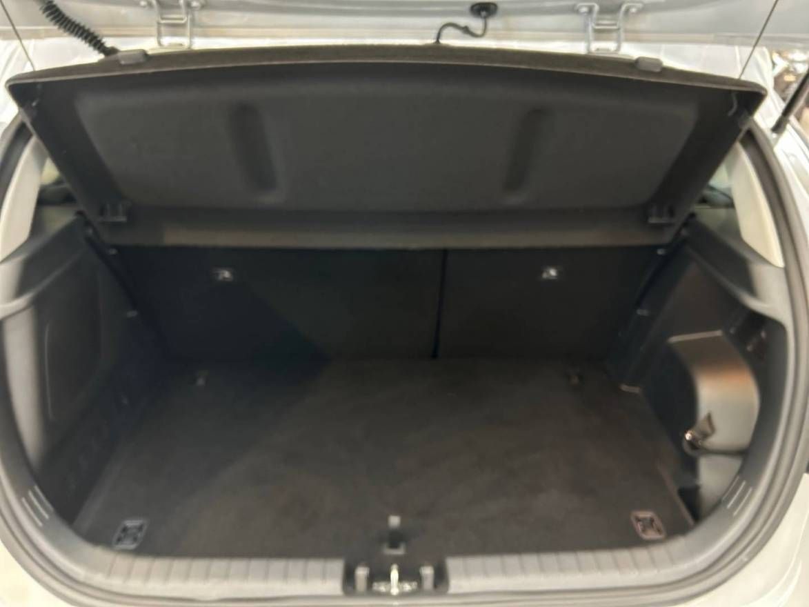 Fahrzeugabbildung Hyundai New i20 Edition 30