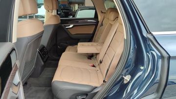 Volkswagen Touareg - 9