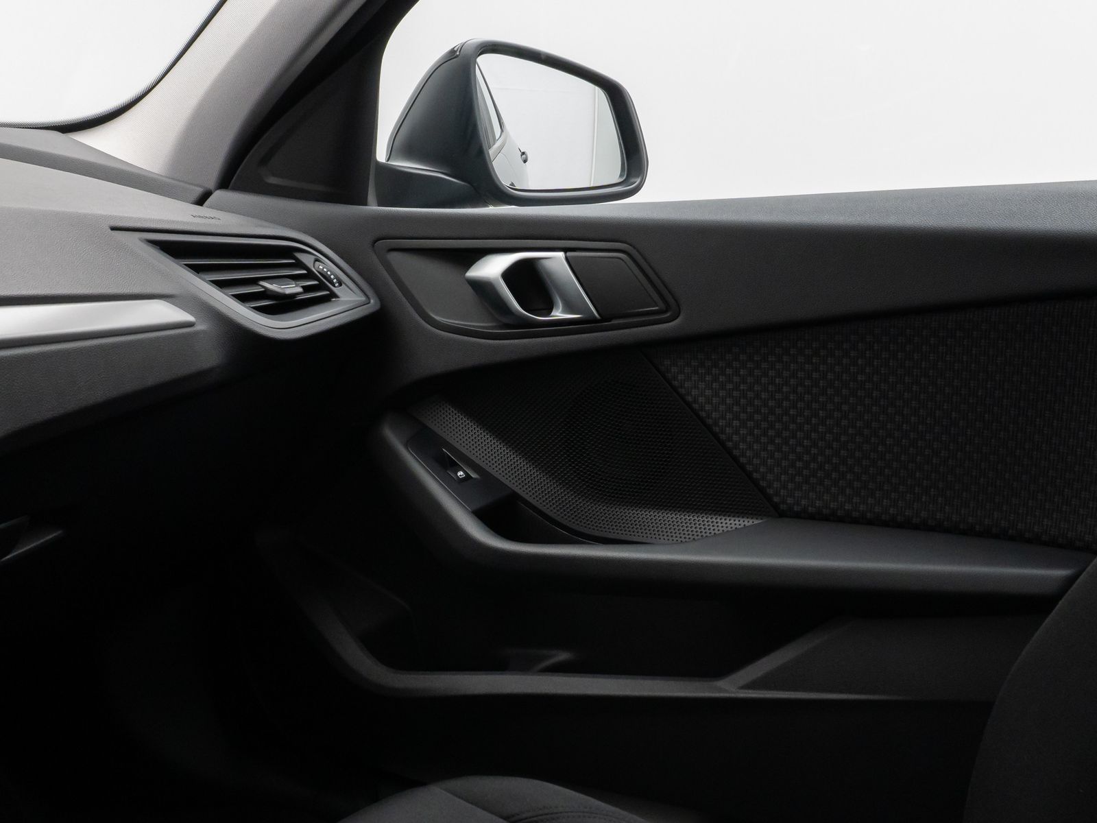 Fahrzeugabbildung BMW 118i PDC CockPitPro Alarm Geschwindigkeitsreg