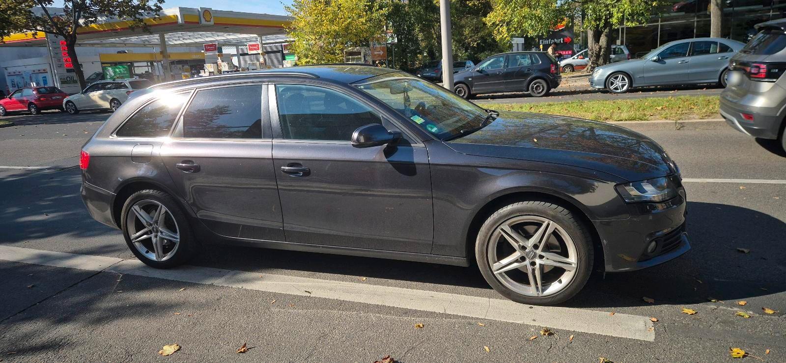 Audi A4 2011 — двигун 160 HP (118kW)