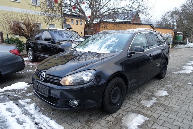 Volkswagen Golf 1.6 TDI Style. Navi. Standheizung.AHK.