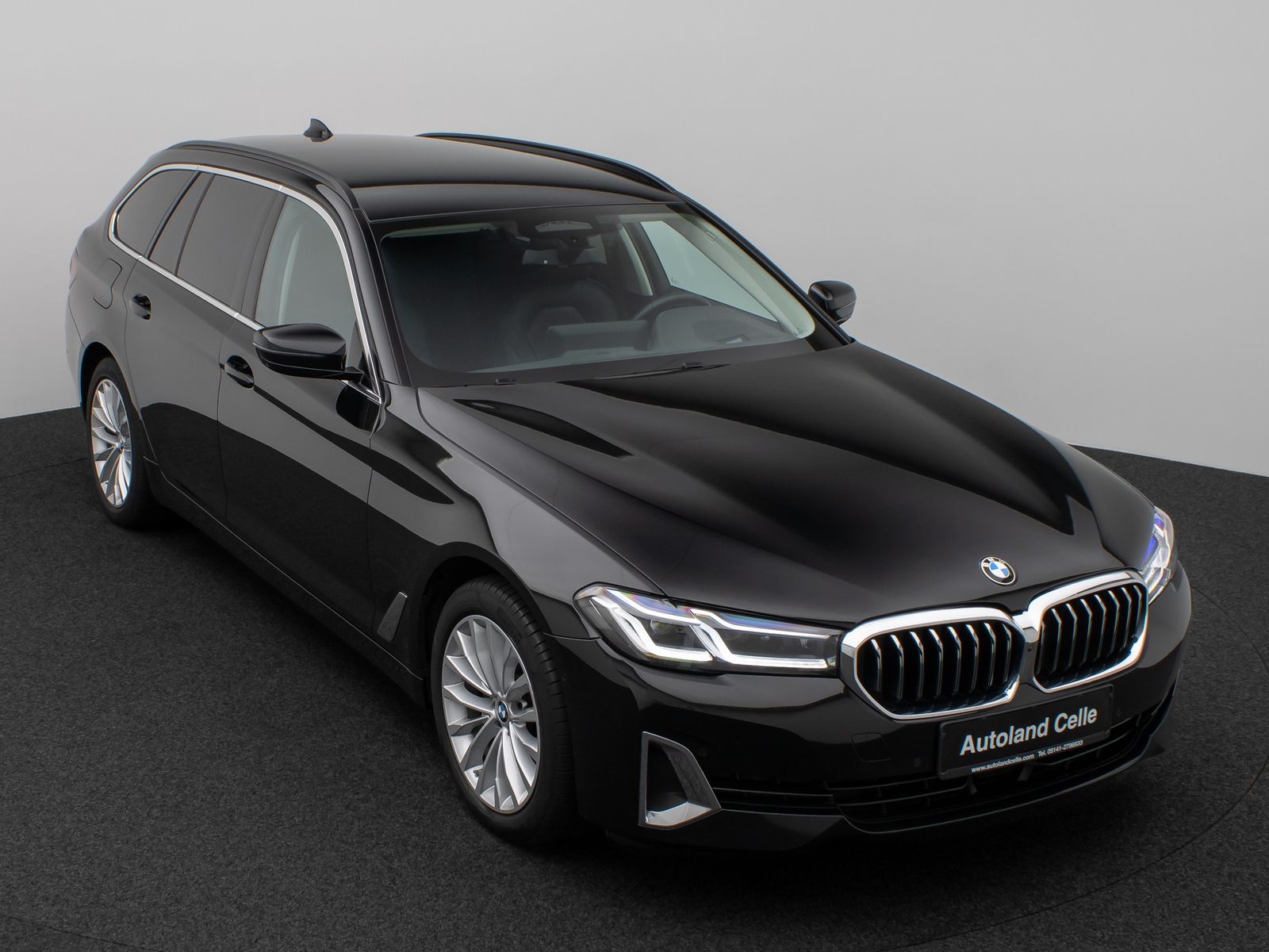 Fahrzeugabbildung BMW 520d xD Luxury Line 360°Laser HUD DAB AHK Sport