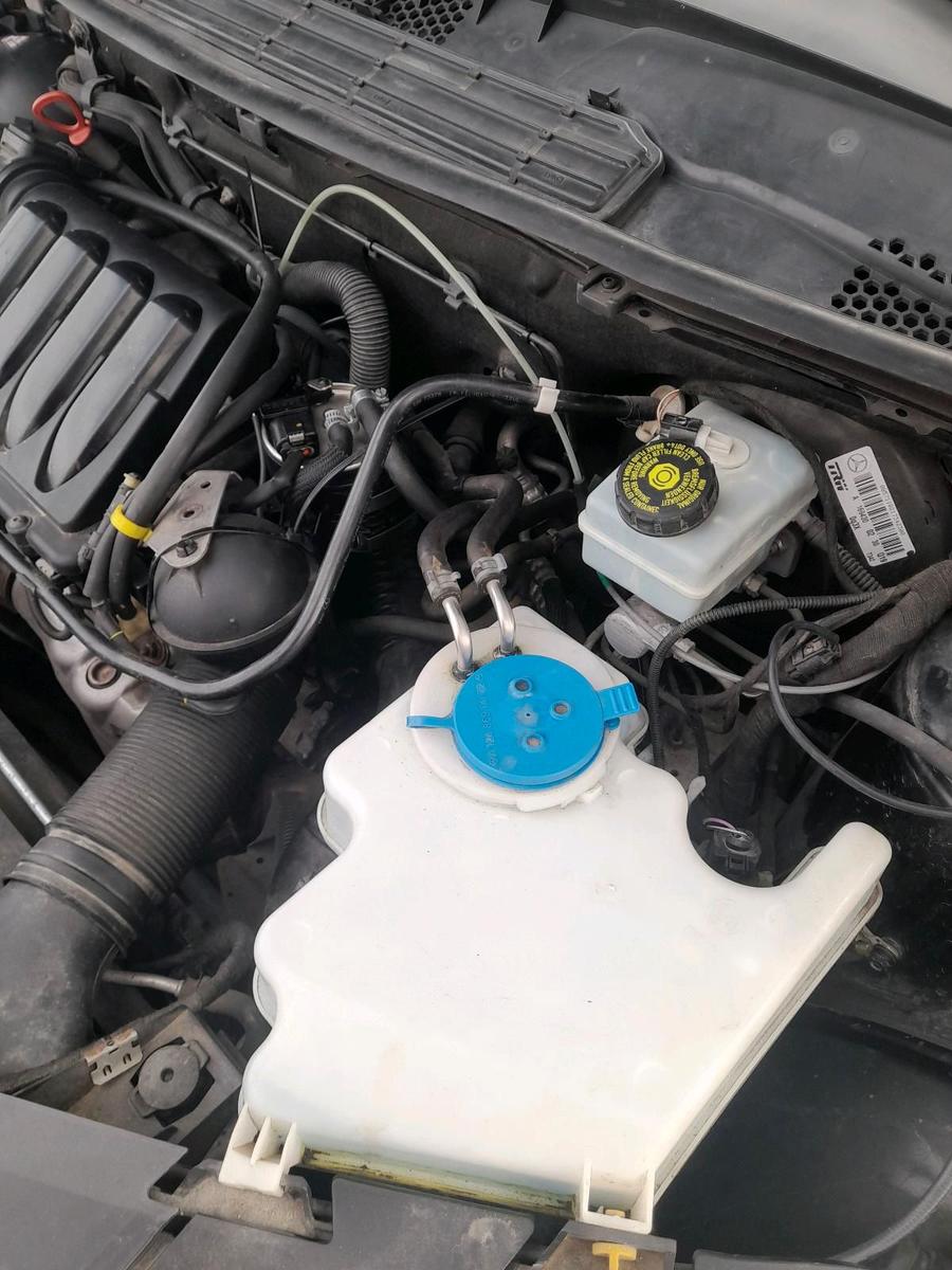 Mercedes-Benz B180 2011 — photo 10
