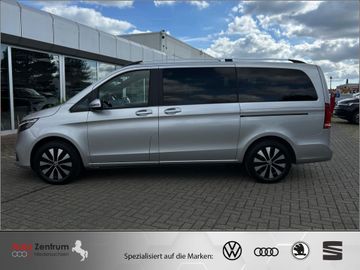 Mercedes V 220 - 6