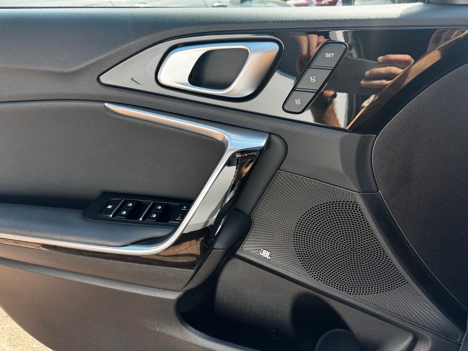 Fahrzeugabbildung Kia Ceed 1.4 GT-LINE GLASDACH NAVI KAMERA SITZHEIZUN