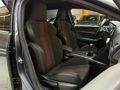RENAULT Megane IV Lim RS-Line|PDC|LED|SHZ|Klima|Navi| RENAULT Megane IV Lim RS-Line|PDC|LED|SHZ|Klima|Navi|