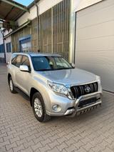 Toyota Land Cruiser Comfort 1. Hand 40tkm - Toyota Land Cruiser mit Diesel-Antrieb: Geländewagen