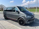 Volkswagen T6 Multivan, Leder, 7 Sitte, 8fach Reifen - VW T6 Multivan in Frankfurt