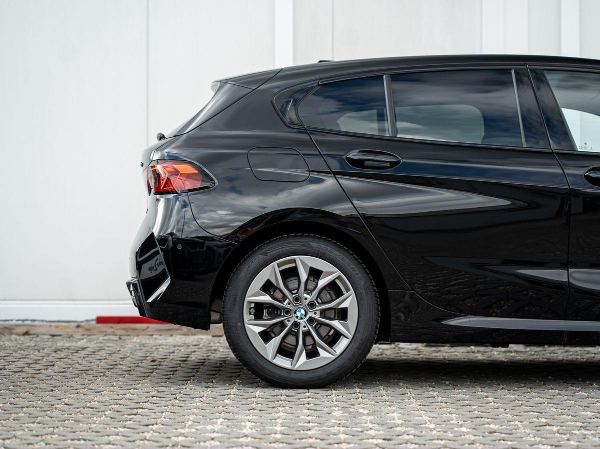 BMW 1 Series PANO AdLED KoZg SpSitze SpieglP ParkA S-Glas, миниатюра 6