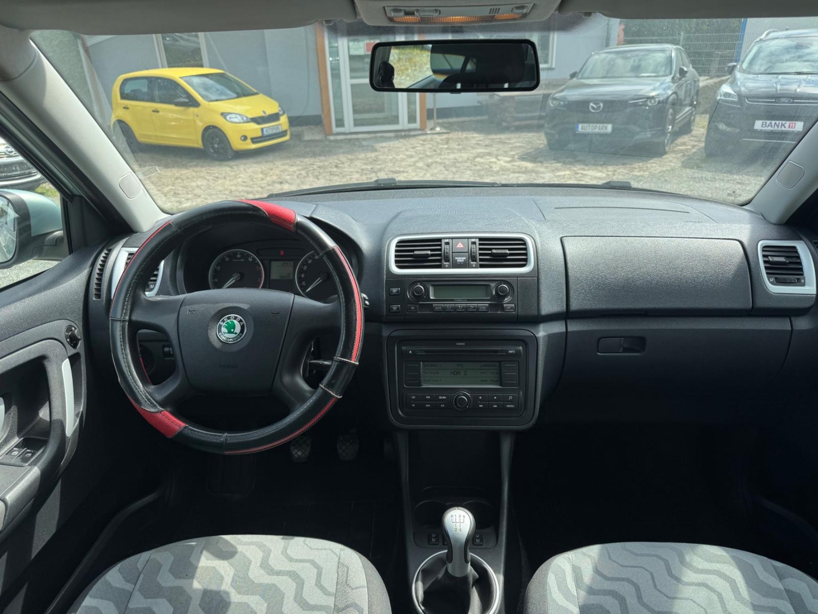 Skoda Fabia 2009 — photo 11