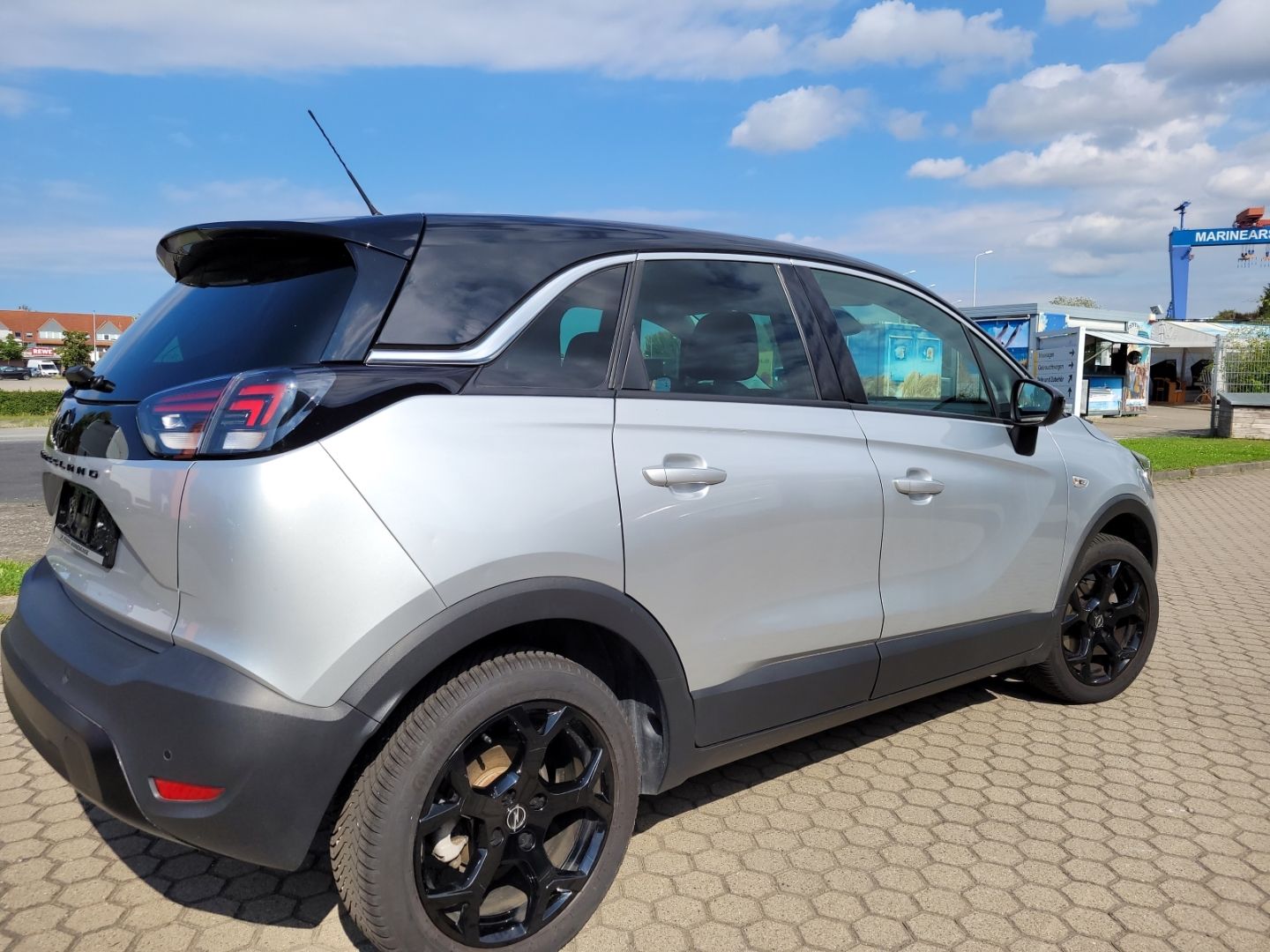 Fahrzeugabbildung Opel Crossland GS Line SHZ+LHZ+PDC+Allwetterreifen