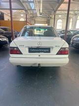Mercedes-Benz E200 D Lim Automatik*H-Zulassung*TÜV&Service NEU - Mercedes-Benz 200 aus 1993