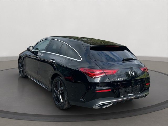 Mercedes-Benz CLA Shooting Brake 250 E CLA 250 8-fach bereift  imagem 2