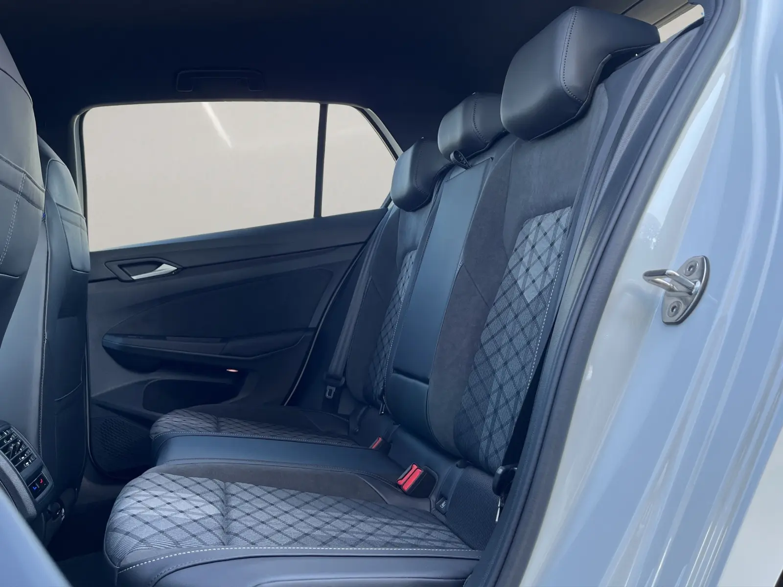 Volkswagen Golf VIII 1.5 eTSI OPF, R-Line, DSG, миниатюра 10