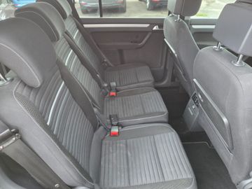 Volkswagen Touran - 9
