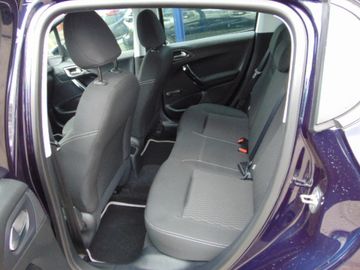 Bild 12 Peugeot 208 Active