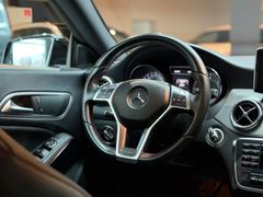 MERCEDES-BENZ CLA 220 d AMG*KAMERA*LED*LEDER*NIGHT*TEMP*NAV