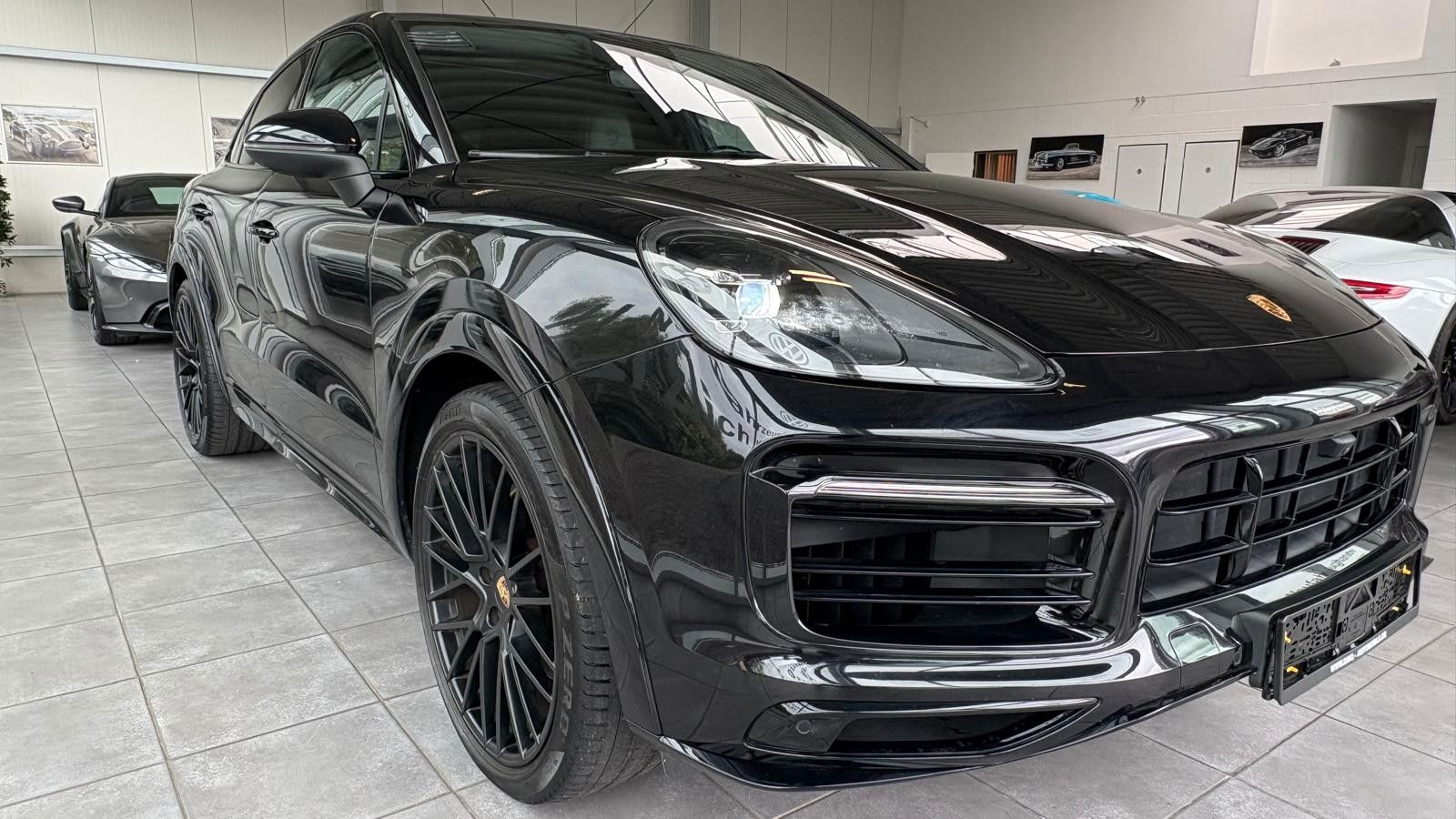 Fahrzeugabbildung Porsche Cayenne Coupe E-Hybrid/Platinum Edition