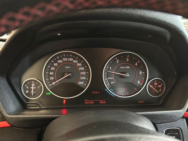 BMW 330 Touring *Sport Line*Navi*Bi Xenon*