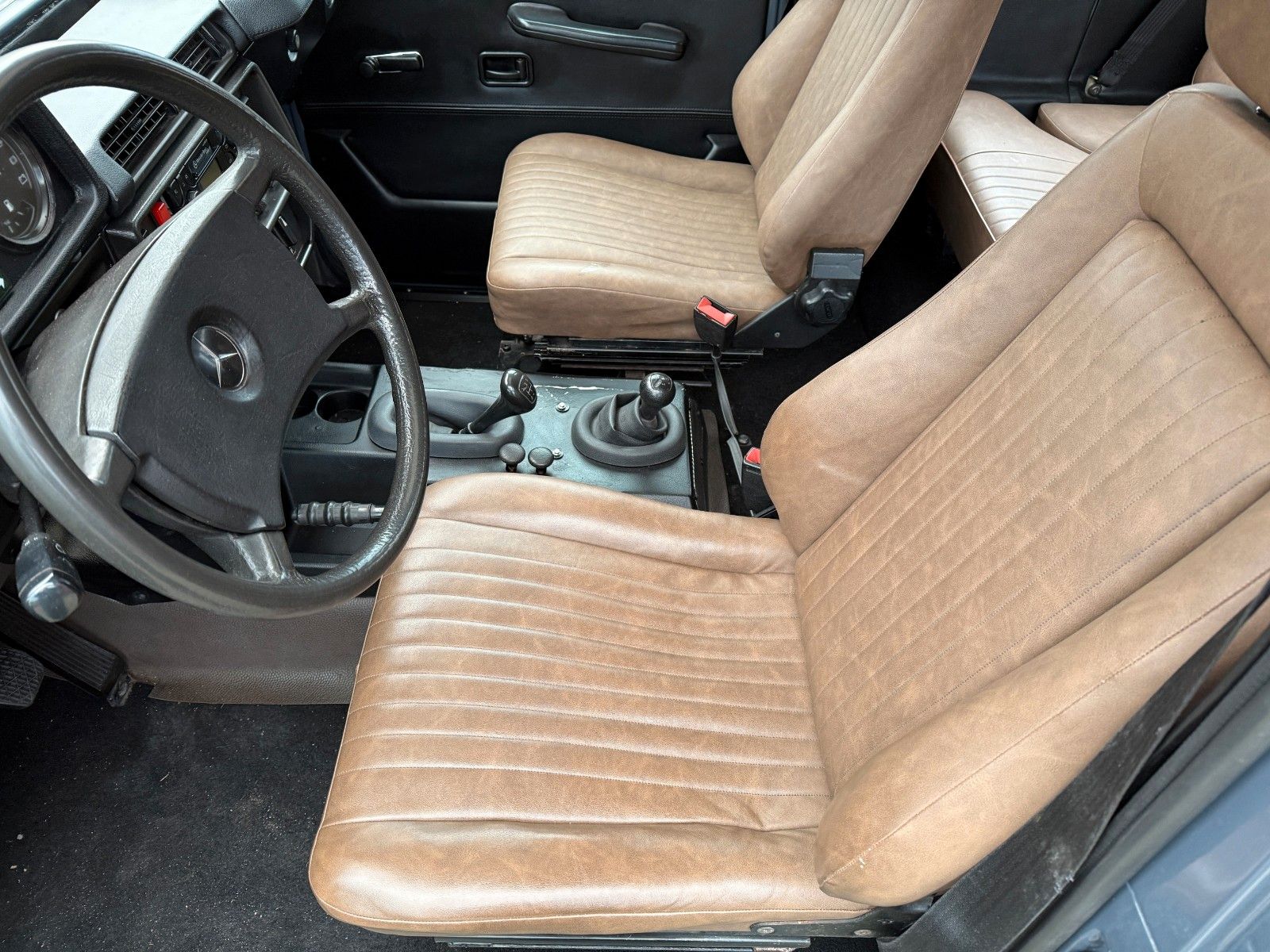 Fahrzeugabbildung Mercedes-Benz 280 GE