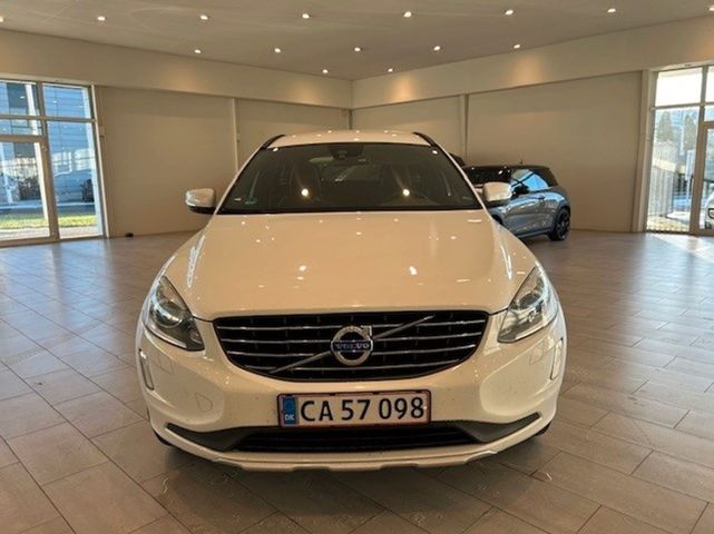 Volvo XC 60 XC60 Momentum 2WD