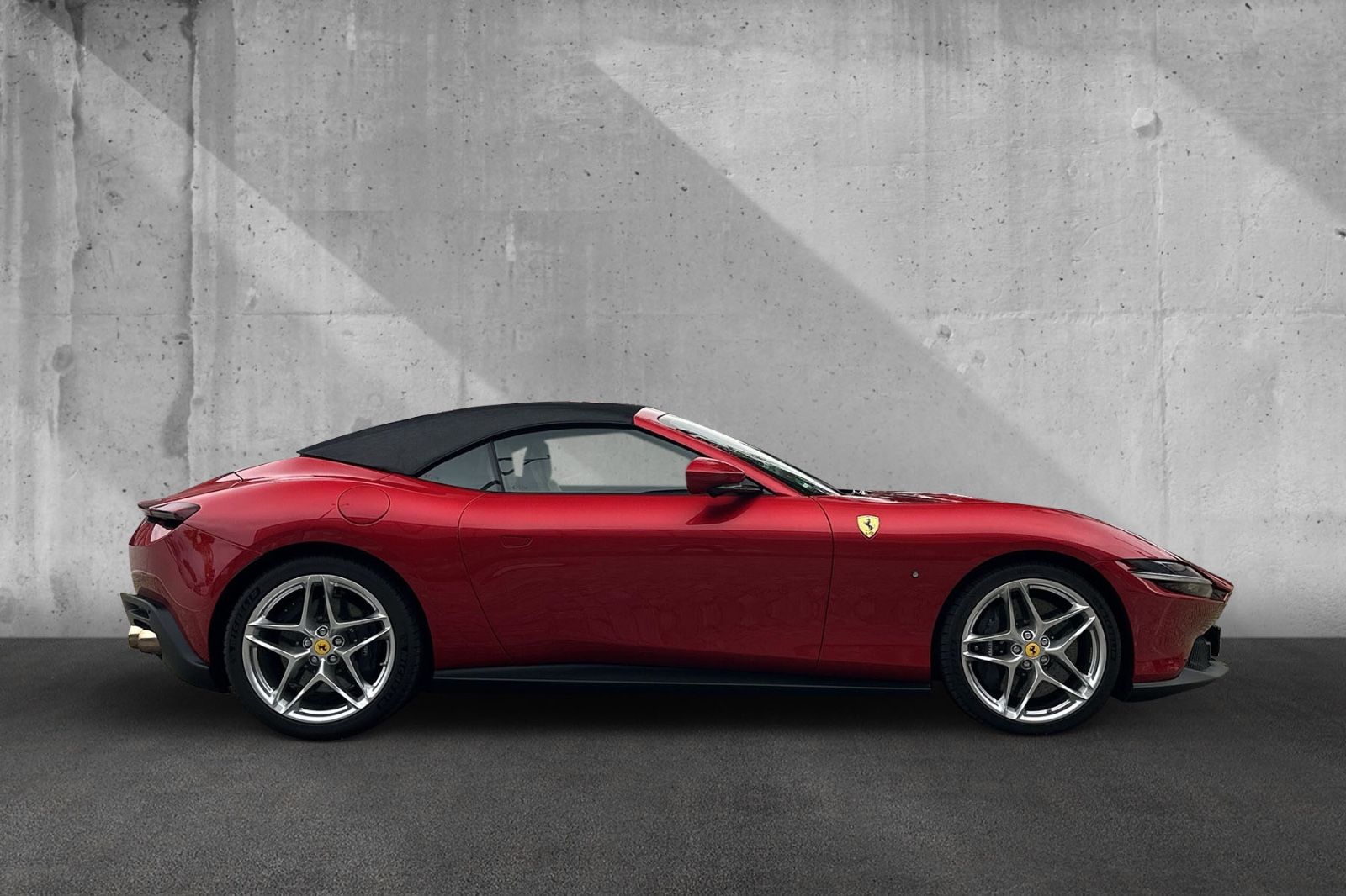 Fahrzeugabbildung Ferrari Roma Spider*dt. Auto*360° Kam*Belüftet*Neck Warm