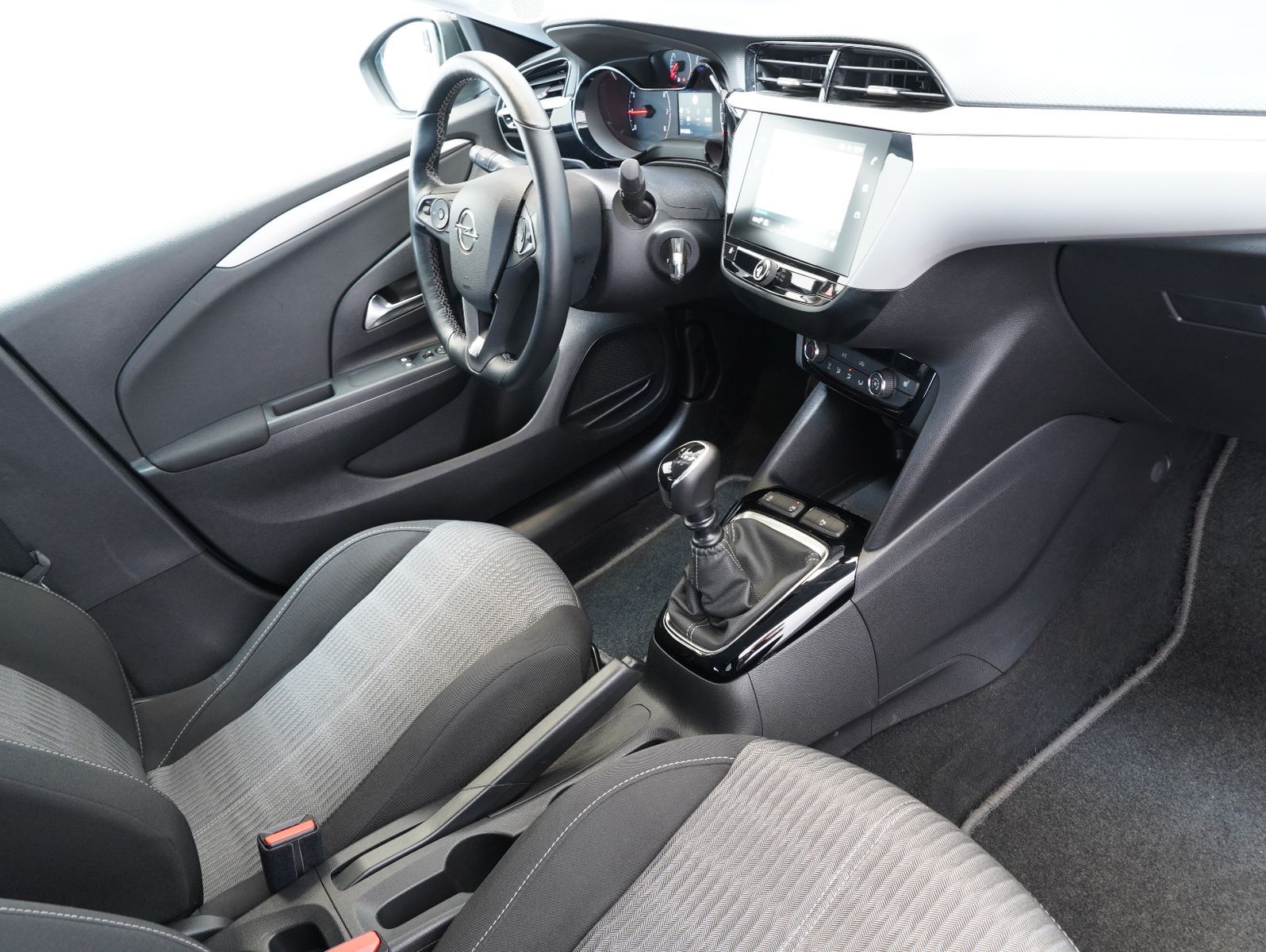 Fahrzeugabbildung Opel Corsa F 1.2 Turbo Edition DAB/LED/PDC/KAMERA/SHZ