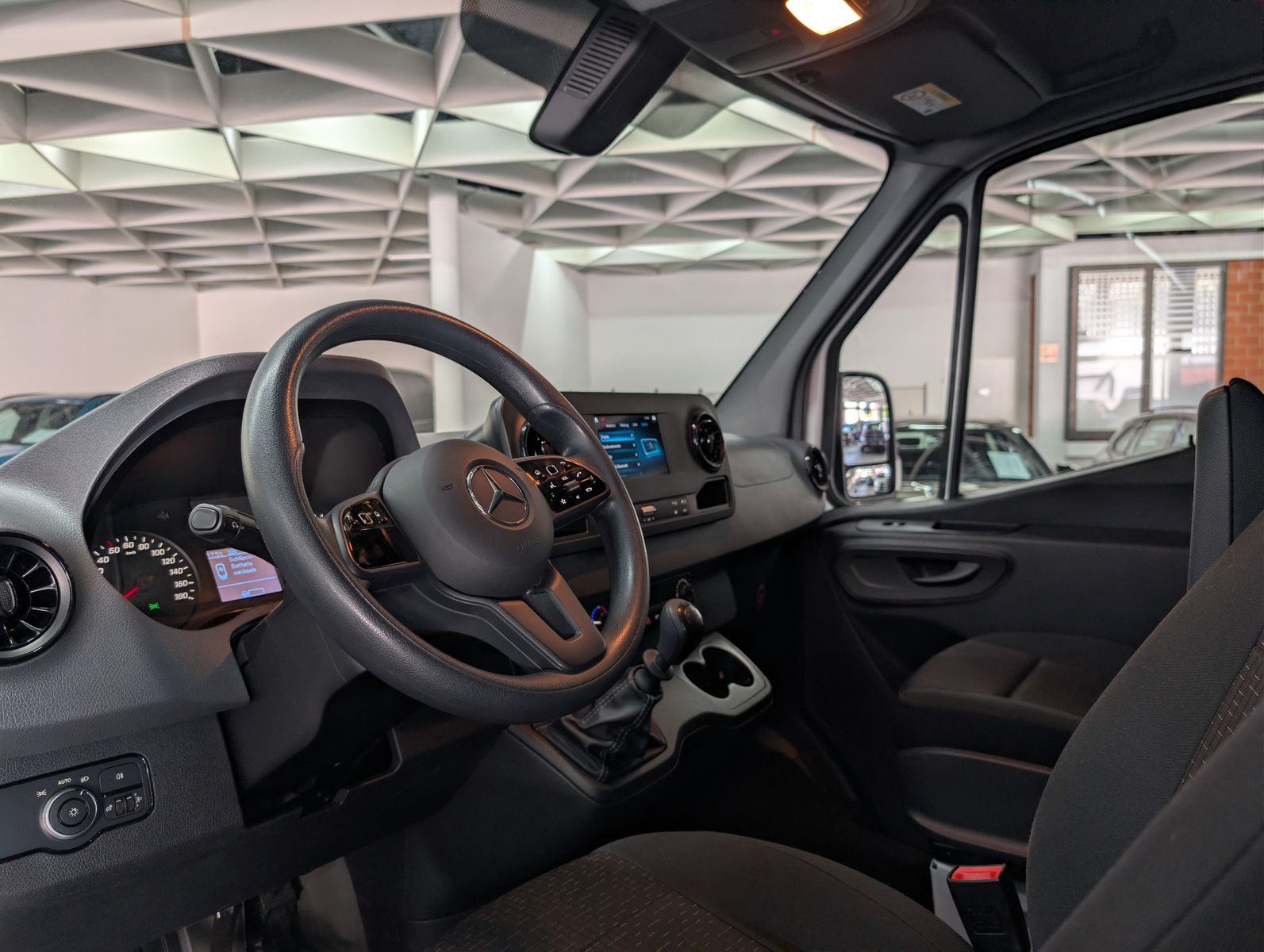 Fahrzeugabbildung Mercedes-Benz Sprinter III 311 2.0 CDI L2 MBUX KAM APP