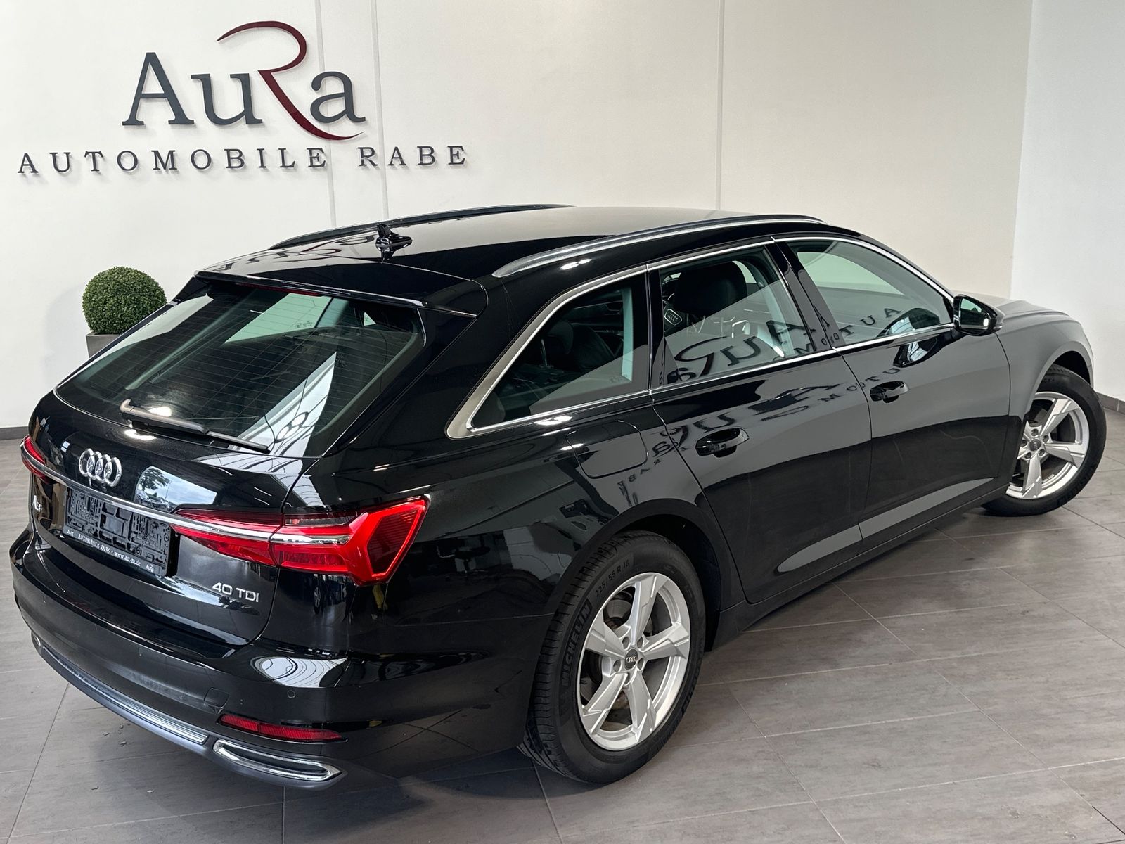 Fahrzeugabbildung Audi A6 Avant 40 TDI Sport NAV+LED+SHZ+KAM+AHK+DAB