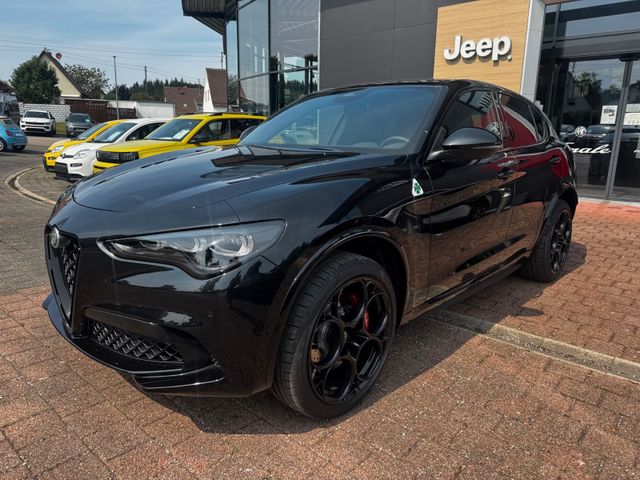 Alfa Romeo Stelvio 2.9 V6 Bi-T.  Quadrifoglio NAVI ALLRAD