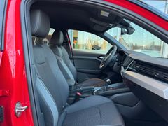 AUDI A1 Sportback 40 TFSI /S LINE / ACC/ CONNECT/ CAM AUDI A1 Sportback 40 TFSI /S LINE / ACC/ CONNECT/ CAM