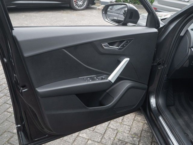 Q2 35 TFSI sport NAVI+RFK+LED