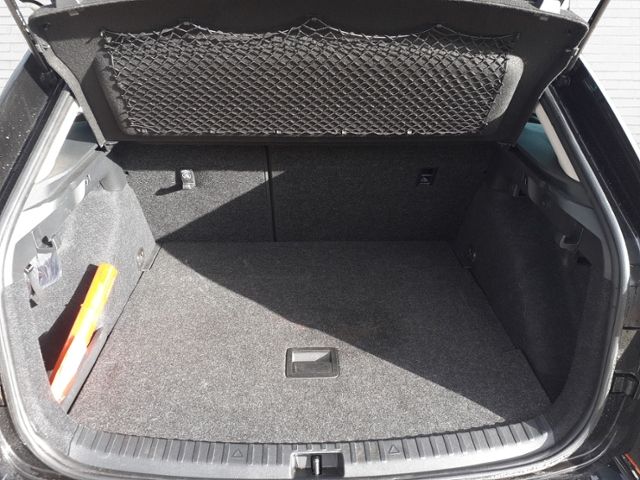 Fahrzeugabbildung SKODA Scala 1,0 TSI Tour Black DSG Tiptronic KLIMA LED