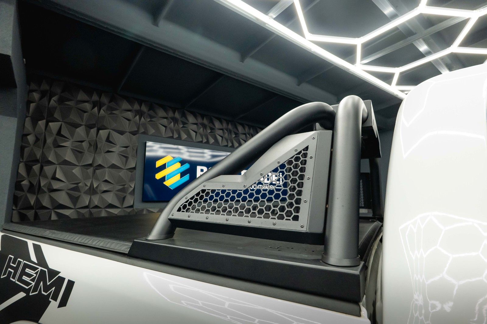 Fahrzeugabbildung Dodge RAM 5.7 V8 HEMI 4x4 OFFROAD LONGBED AXLE LOCK