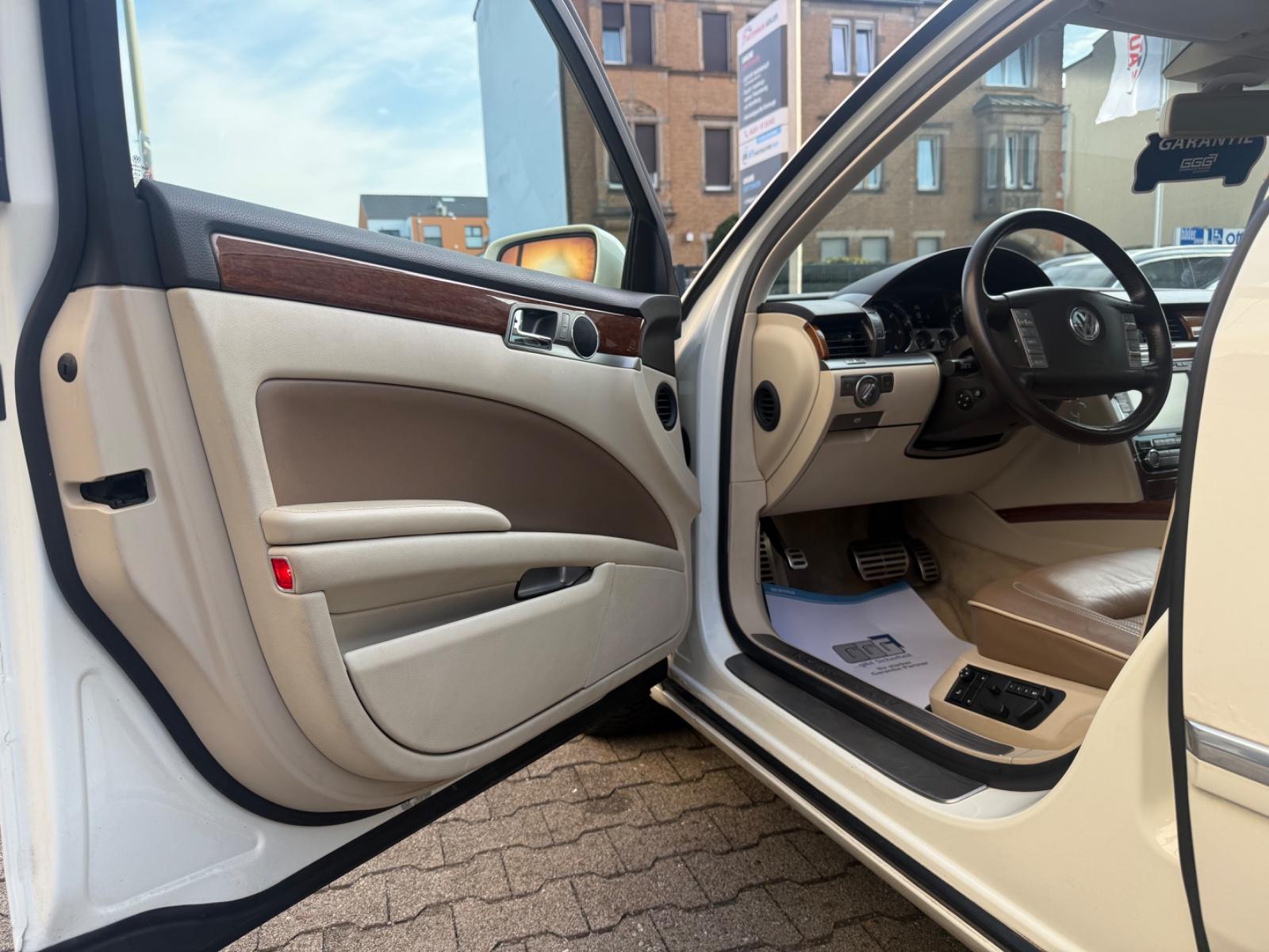 Volkswagen Phaeton V6TDI 4M*2HD*KAM*AUTO*SCHIEB*MASSA+5SITZ