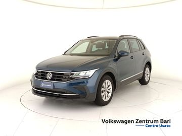 Volkswagen Tiguan - 1