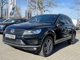 Volkswagen Touareg V6 TDI BMT R-Line-Paket Interieur 4Motio - Volkswagen Touareg: R Line