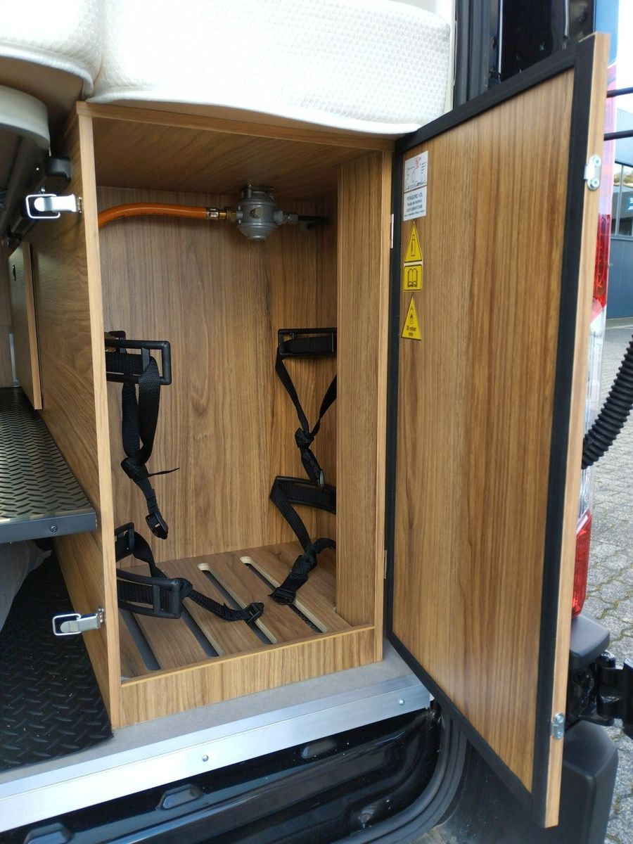 Fahrzeugabbildung Karmann Dexter 4x4 DE 560 AW Rückfahrkamera