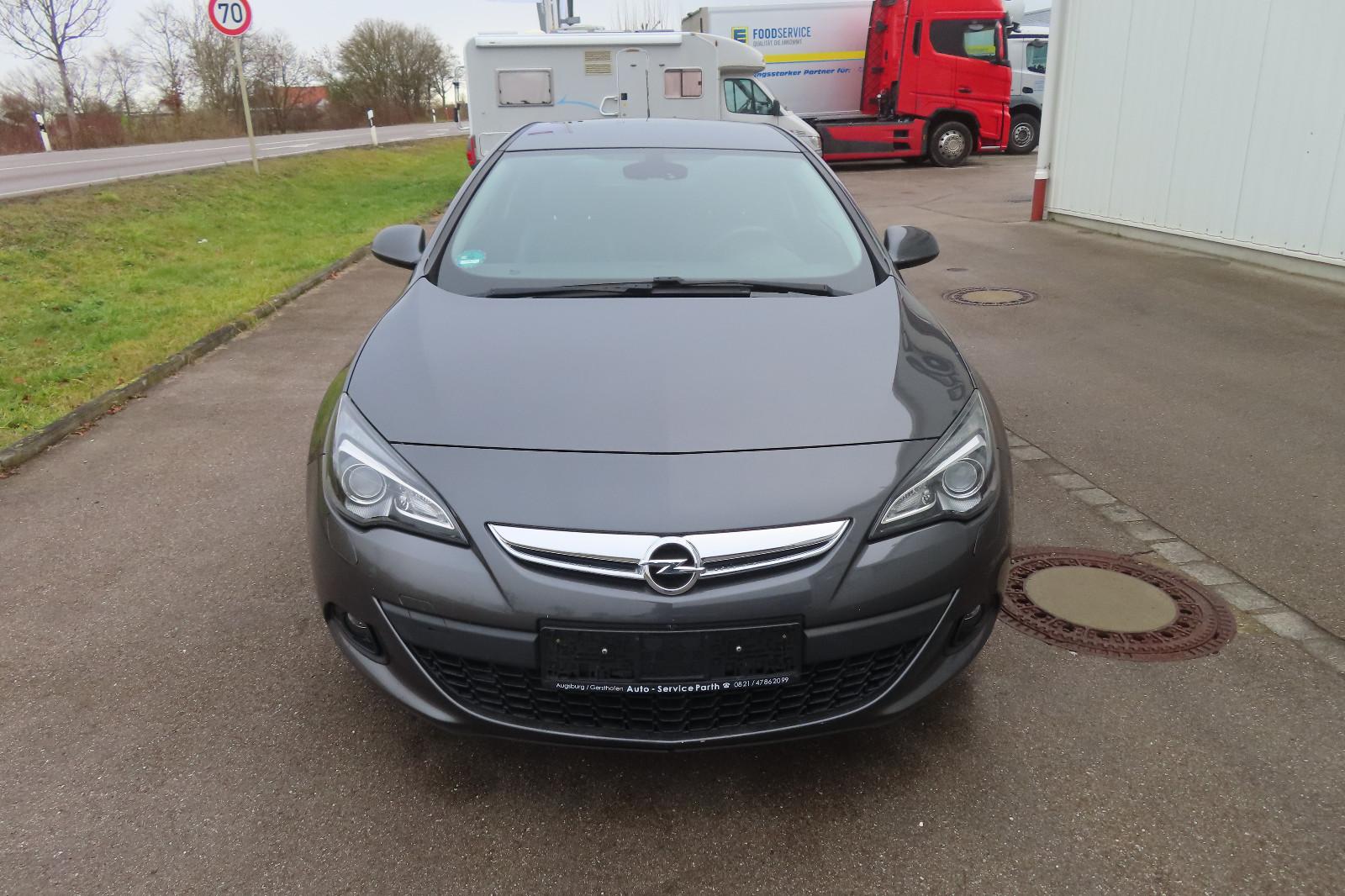Opel Astra J GTC Innovation