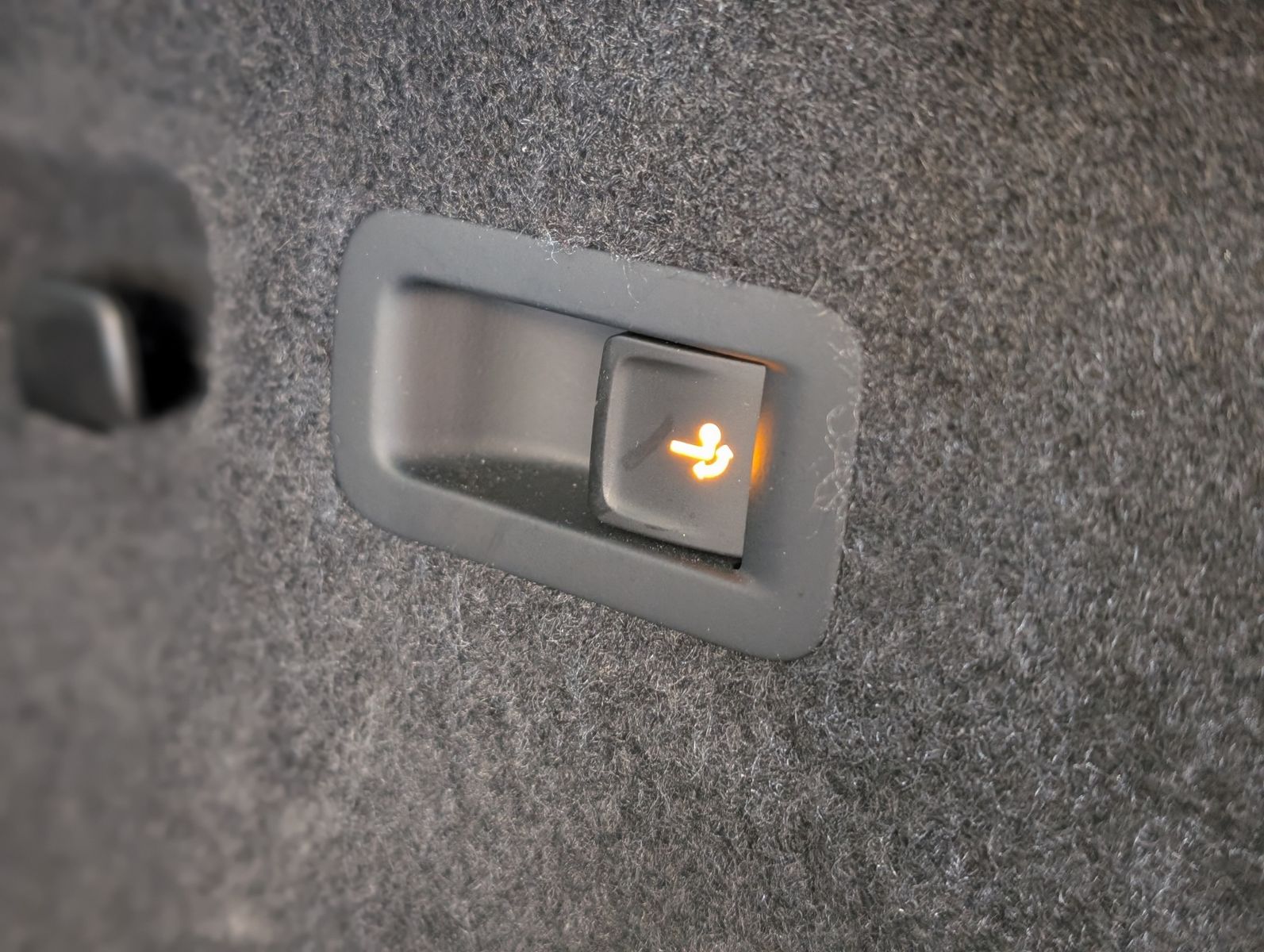 Fahrzeugabbildung Volkswagen Tayron 2.0 4M R-Line Launch Pano Matrix AHK 20"