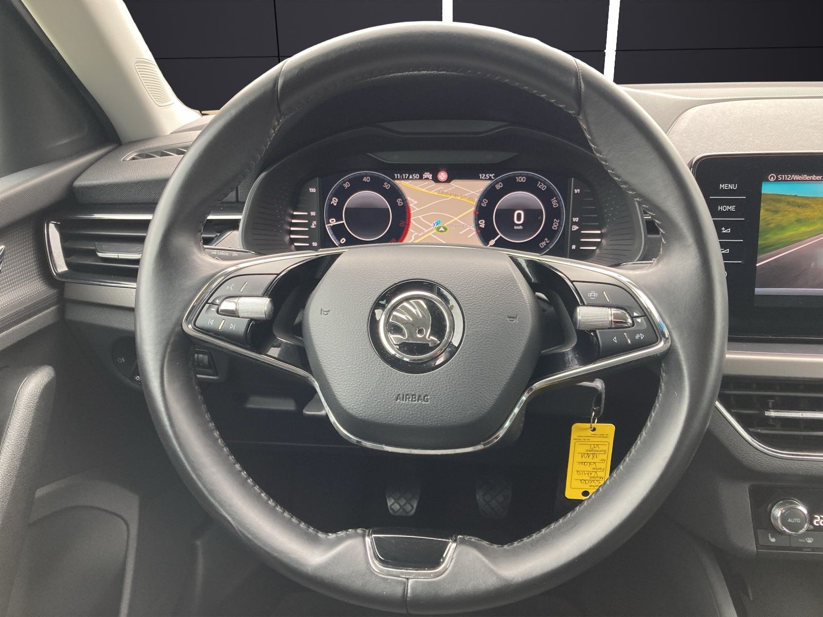 Fahrzeugabbildung SKODA Kamiq TSI Clever LED AHK Navi GRA RFK SH
