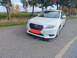 Subaru Legacy - weiße Subaru Legacy