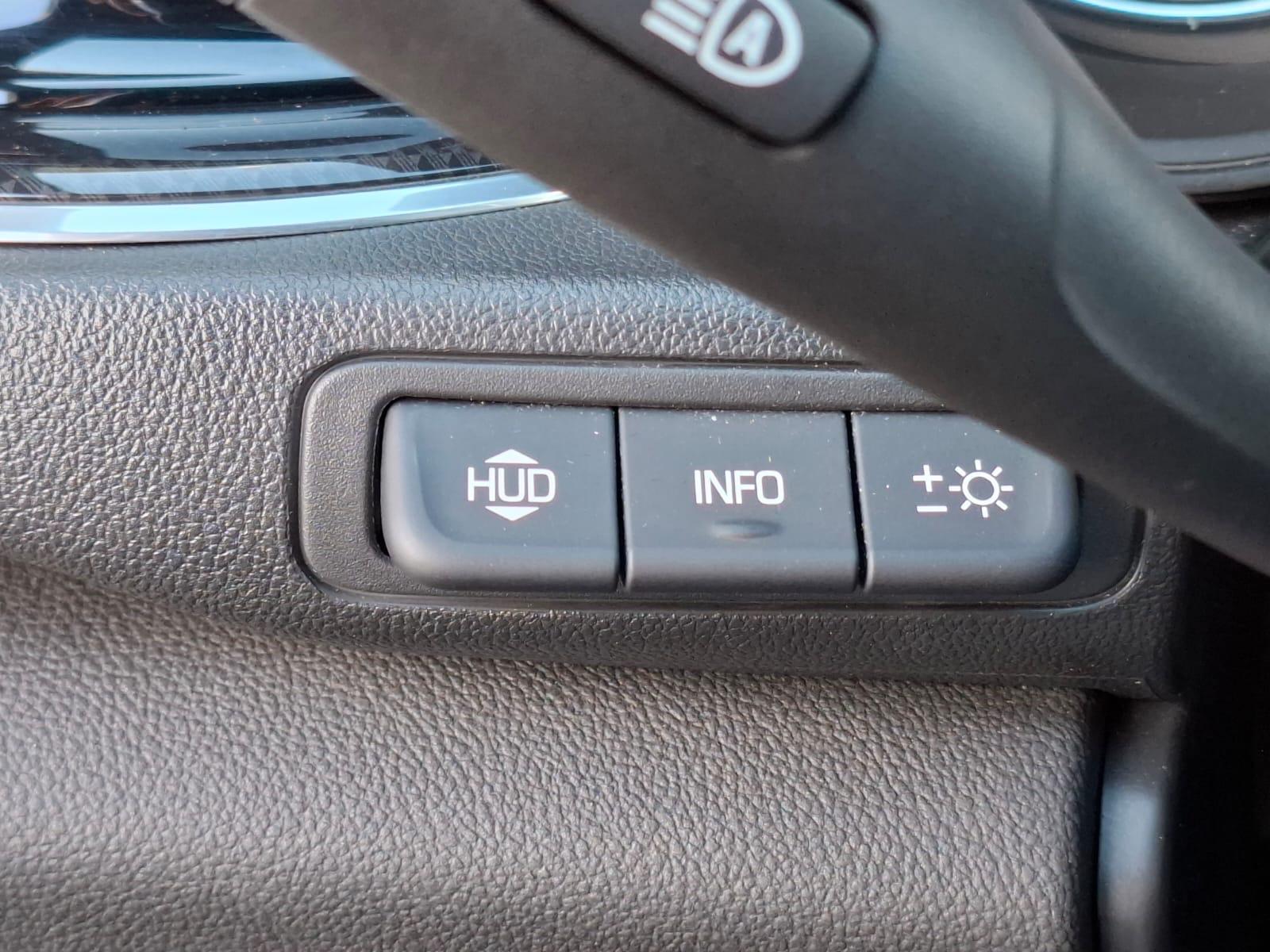 Opel Insignia B Sports Tourer Elegance CAM HUD SzH AC
