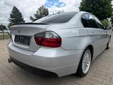 BMW 325i Limousine Automatik/Standheizung/Navi - BMW 325 in Augsburg