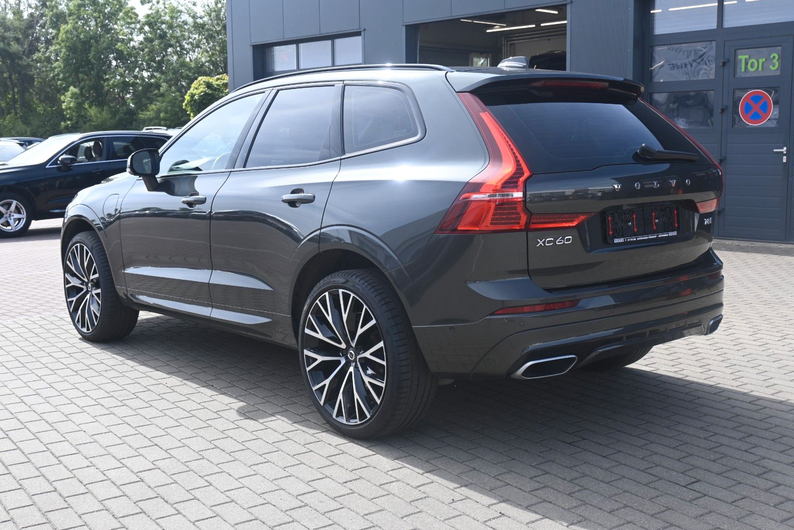 Fahrzeugabbildung Volvo XC60 T8 Twin Engine AWD R-Design*360°*LUFT*ACC