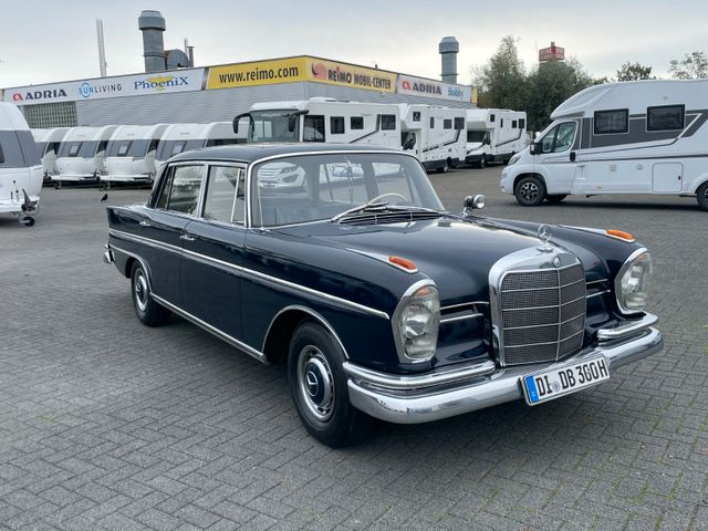 Mercedes-Benz 300 SE Lang W112 Königsflosse,nur 1546 Exemplar!